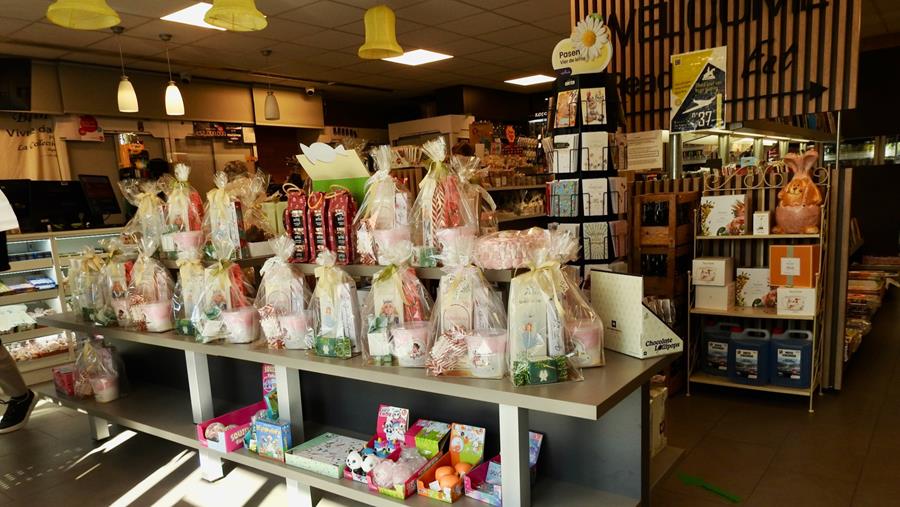 La librairie-presse Gys et les produits de boulangerie Tante Latje sous un même toit